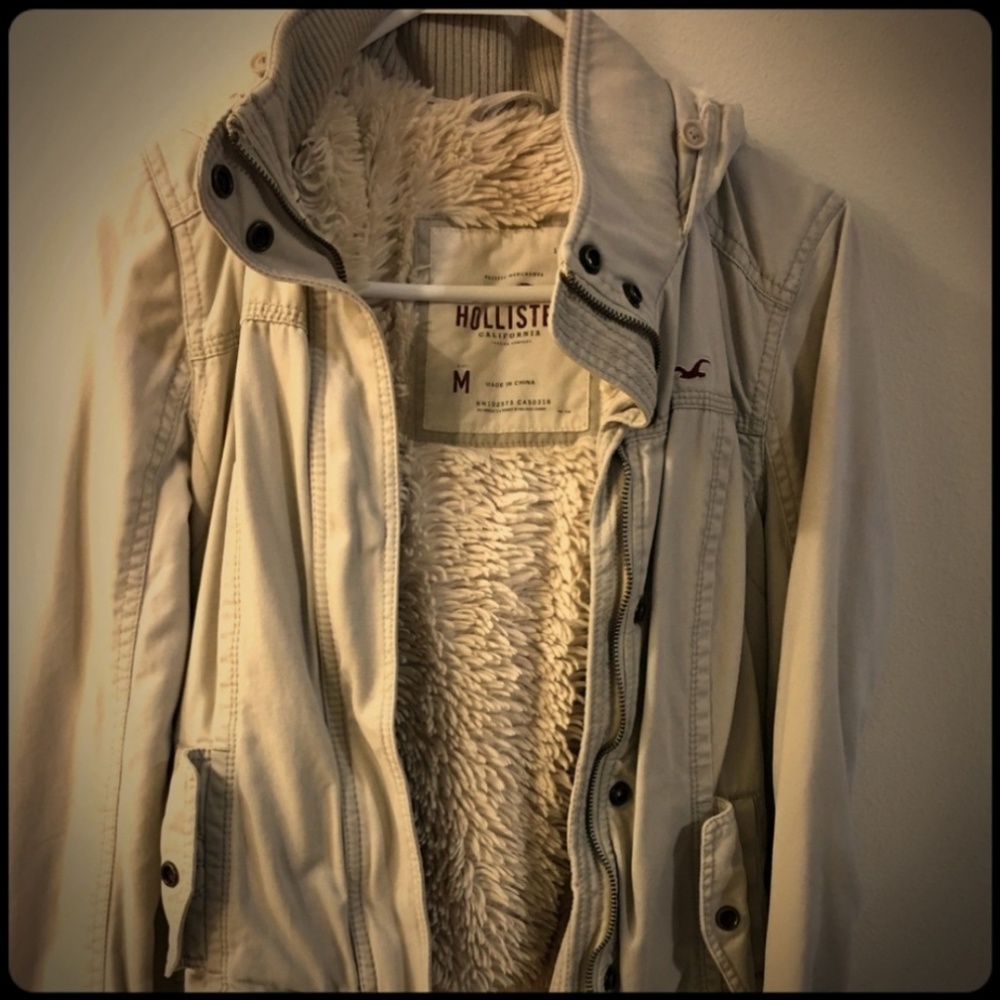 Hollister coat